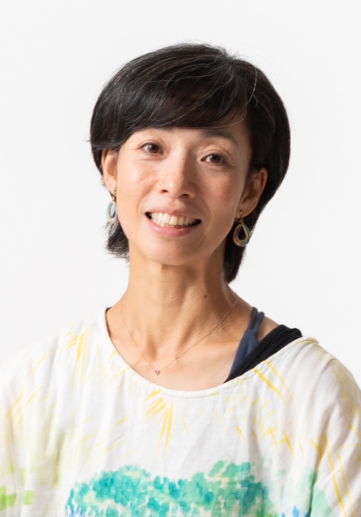 タニー/音と呼吸でゆるめるフロー 〜やさしいヨガ×三線の時間〜