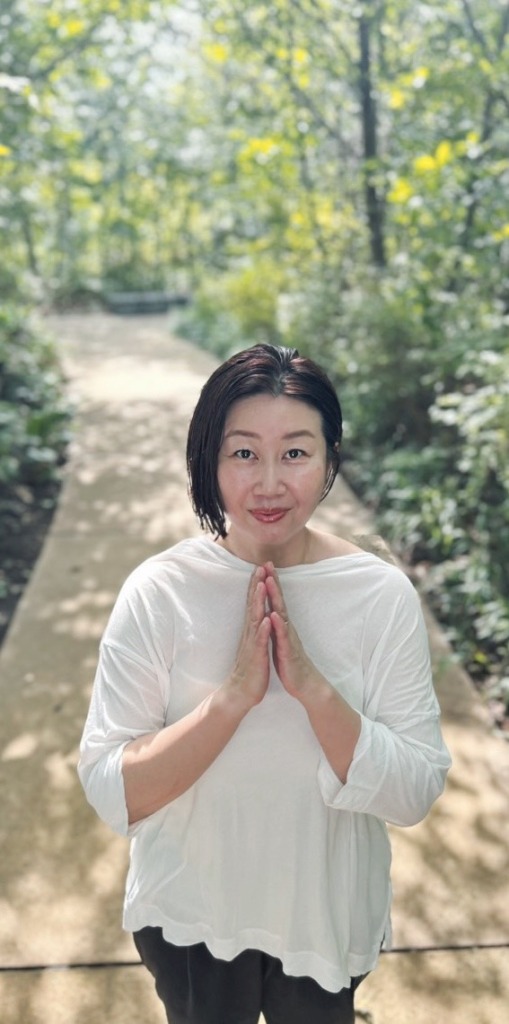 田村尚子/椅子に座って呼吸を深める「 やさしいチェアヨガ」