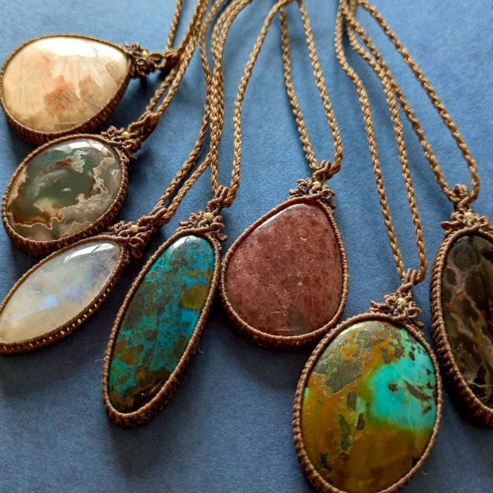 天然石マクラメアクセサリー しあわせのそら